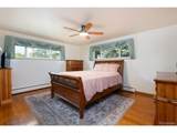 1045 Cody St - Photo 4