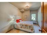 990 Hamilton Creek Rd - Photo 36