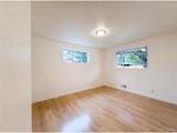 1950 Edgewood Dr - Photo 19