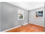 886 Kingston St - Photo 11
