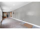 886 Kingston St - Photo 18