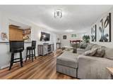 3148 Maplewood Ave - Photo 18