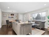 3148 Maplewood Ave - Photo 6
