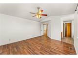 22893 Progress Ave - Photo 17