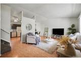 2301 Ryeland Ct - Photo 3