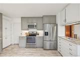 2555 Queen St - Photo 12