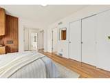 2555 Queen St - Photo 15