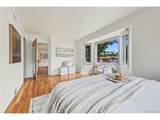 2555 Queen St - Photo 19