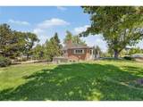 2555 Queen St - Photo 33