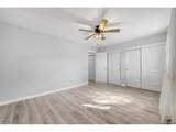 580 Vance St - Photo 16
