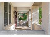 1085 Vine St - Photo 3