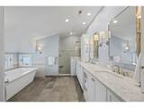 1085 Vine St - Photo 36