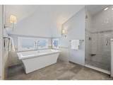 1085 Vine St - Photo 38
