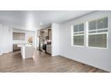 323 Bersshine St - Photo 5