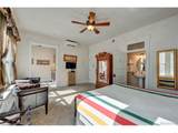 204 F St - Photo 7