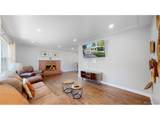 3067 Holly Pl - Photo 3