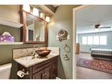 650 Clinton St - Photo 15