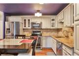 650 Clinton St - Photo 4