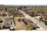 909 Wolff St - Photo 3