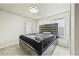9734 Ceylon St - Photo 19