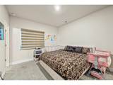 9734 Ceylon St - Photo 28