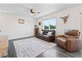 211 Fox St - Photo 4