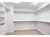 1516 Raindrop Way - Photo 29