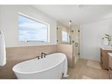 28 Snowcap Dr - Photo 14