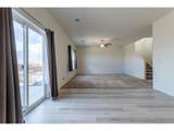 325 Thomas Ave - Photo 9