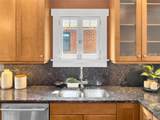 776 Monroe St - Photo 9