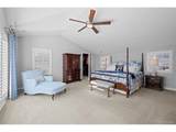 1085 Vine St - Photo 33