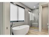 2093 Tamarack Ave - Photo 29