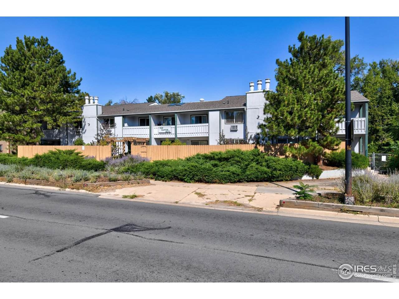 1945 Canyon Blvd - Photo 1