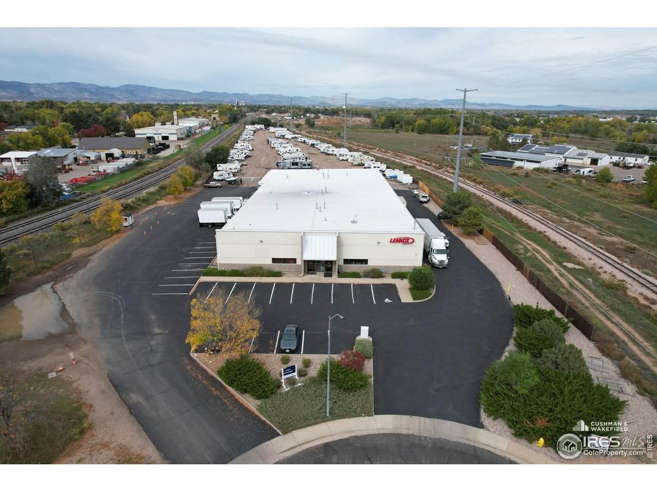 1101 Academy Ct - Photo 1