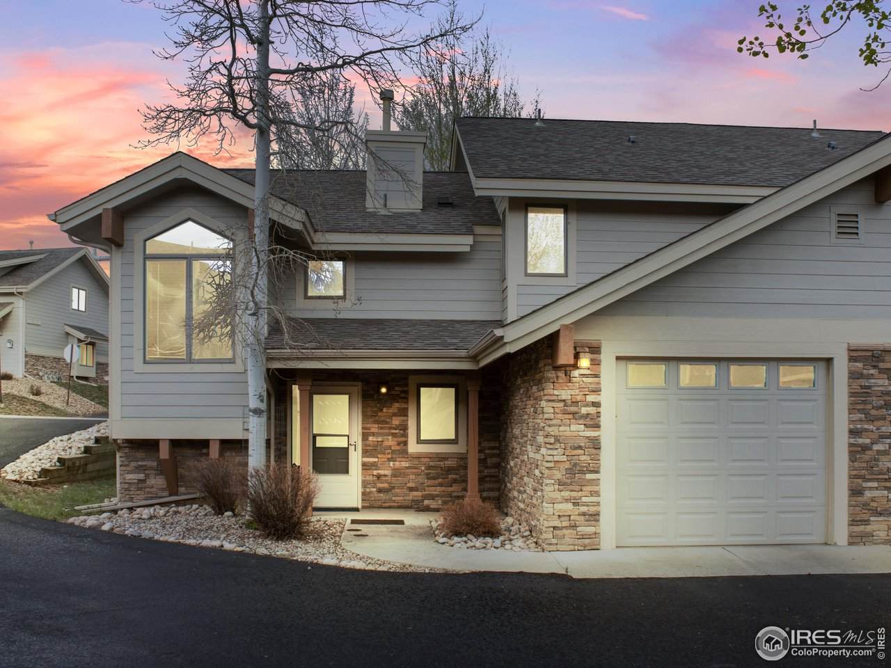 880 Crabapple Ln - Photo 1