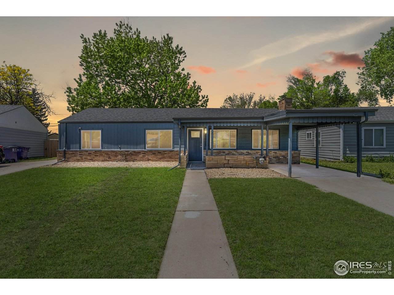 2749 Glencoe St - Photo 1