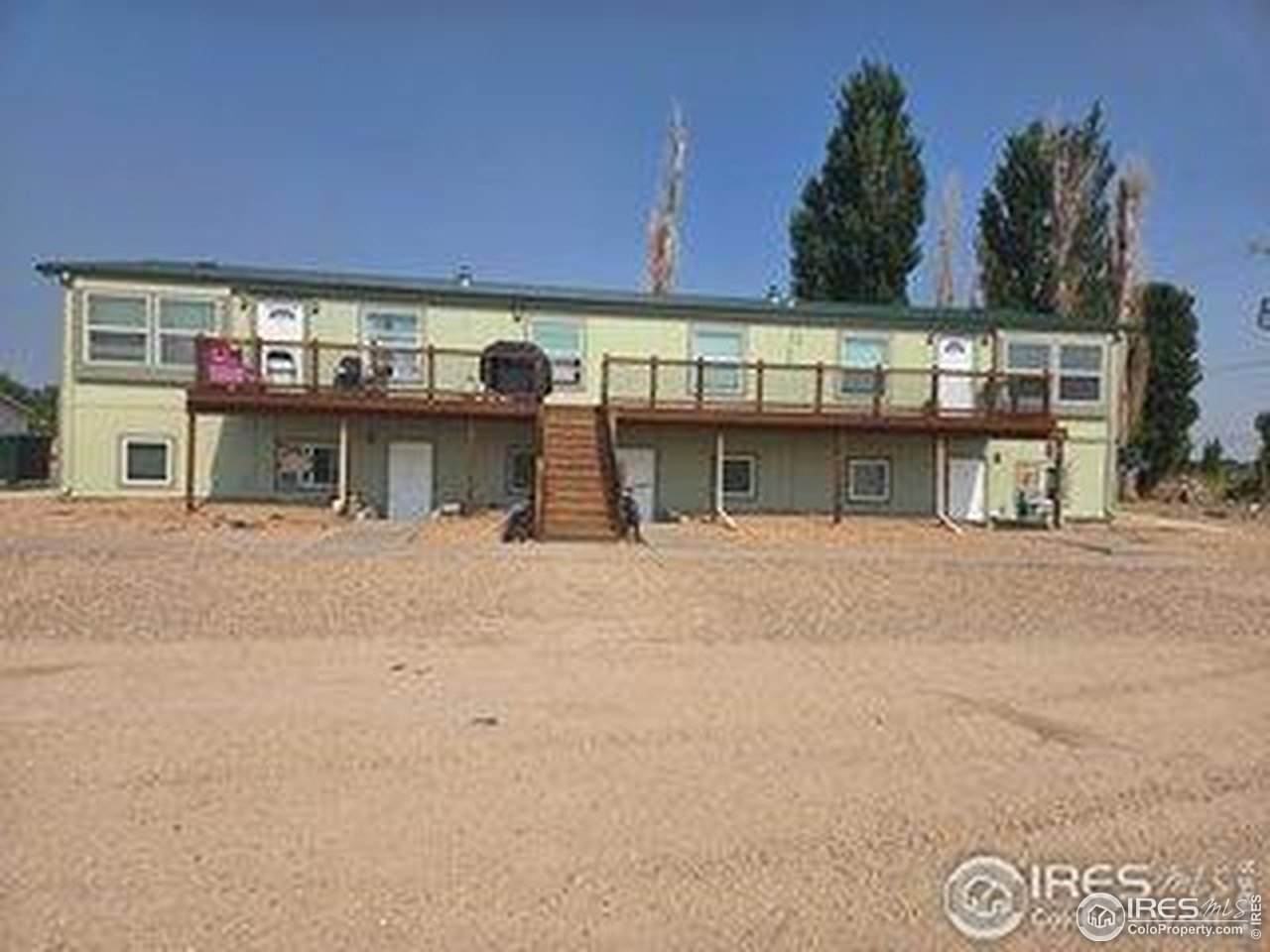 201 Applewood Ct - Photo 1