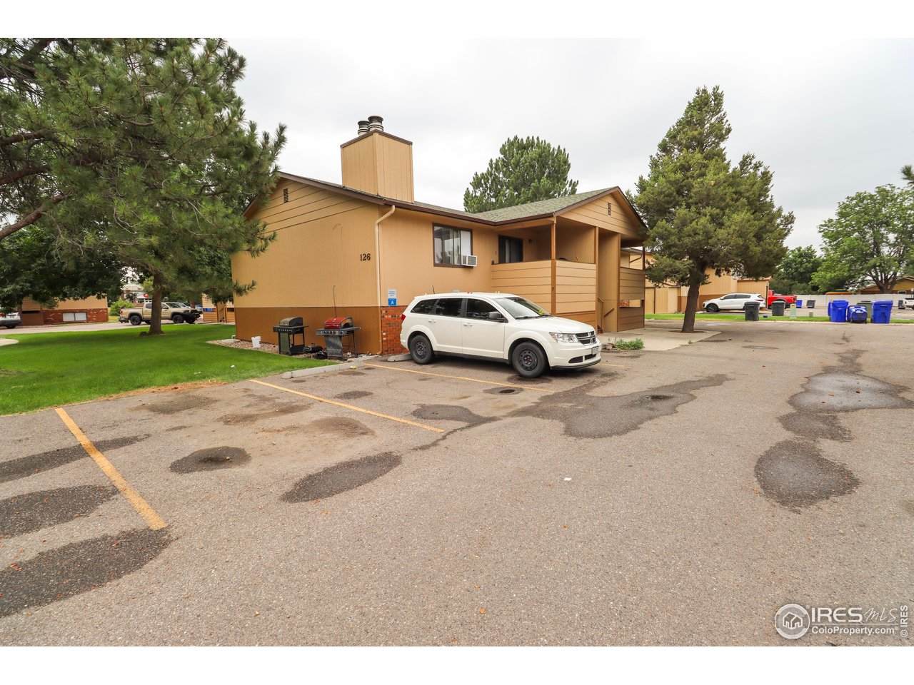 126 Juniper Pl - Photo 1