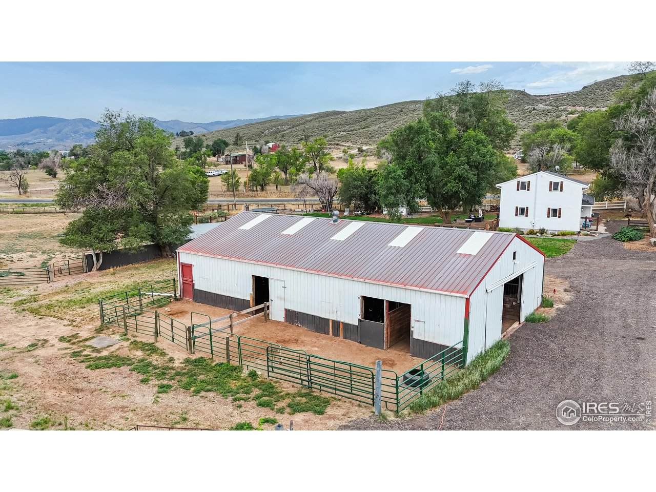 4520 County Road 54G - Photo 1