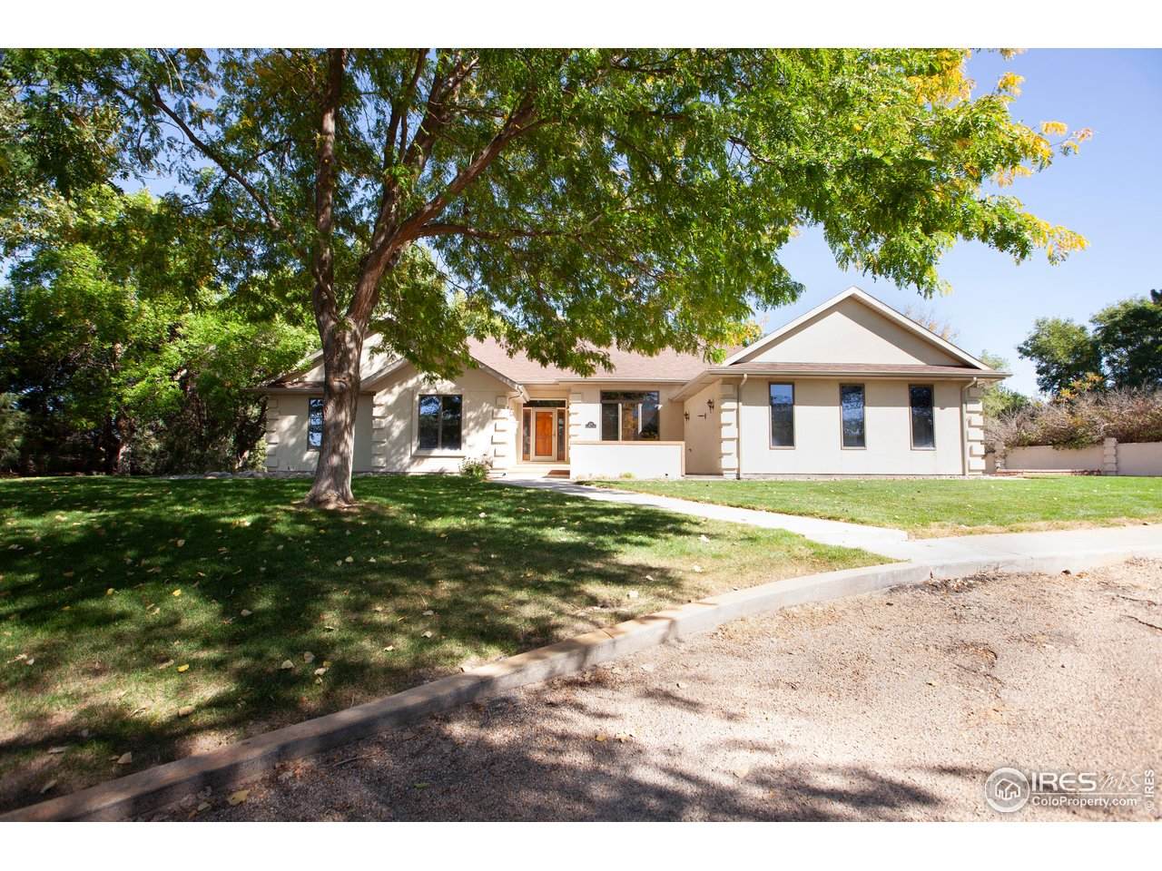 236 Country Club Dr - Photo 1