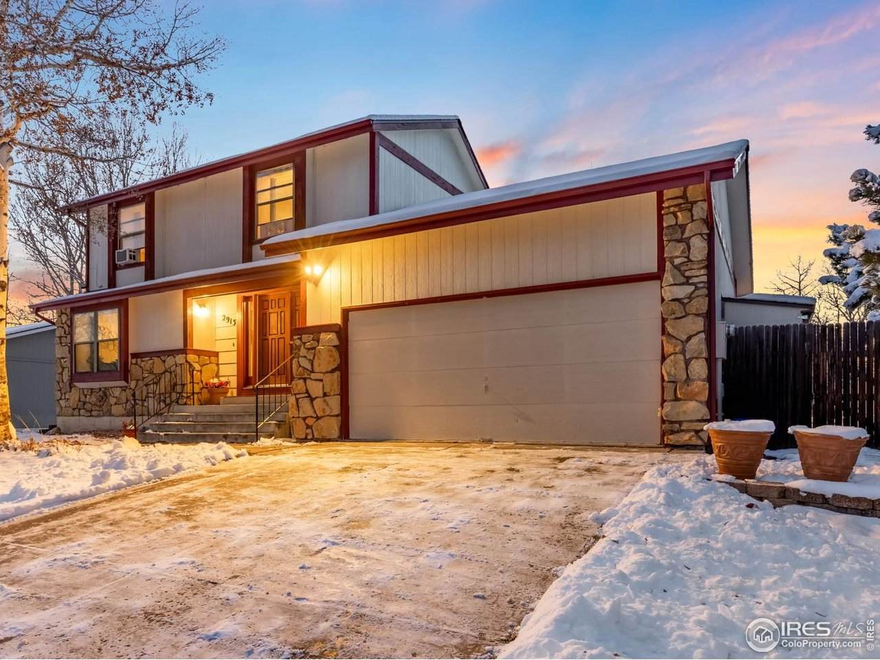2913 Eindborough Dr - Photo 1