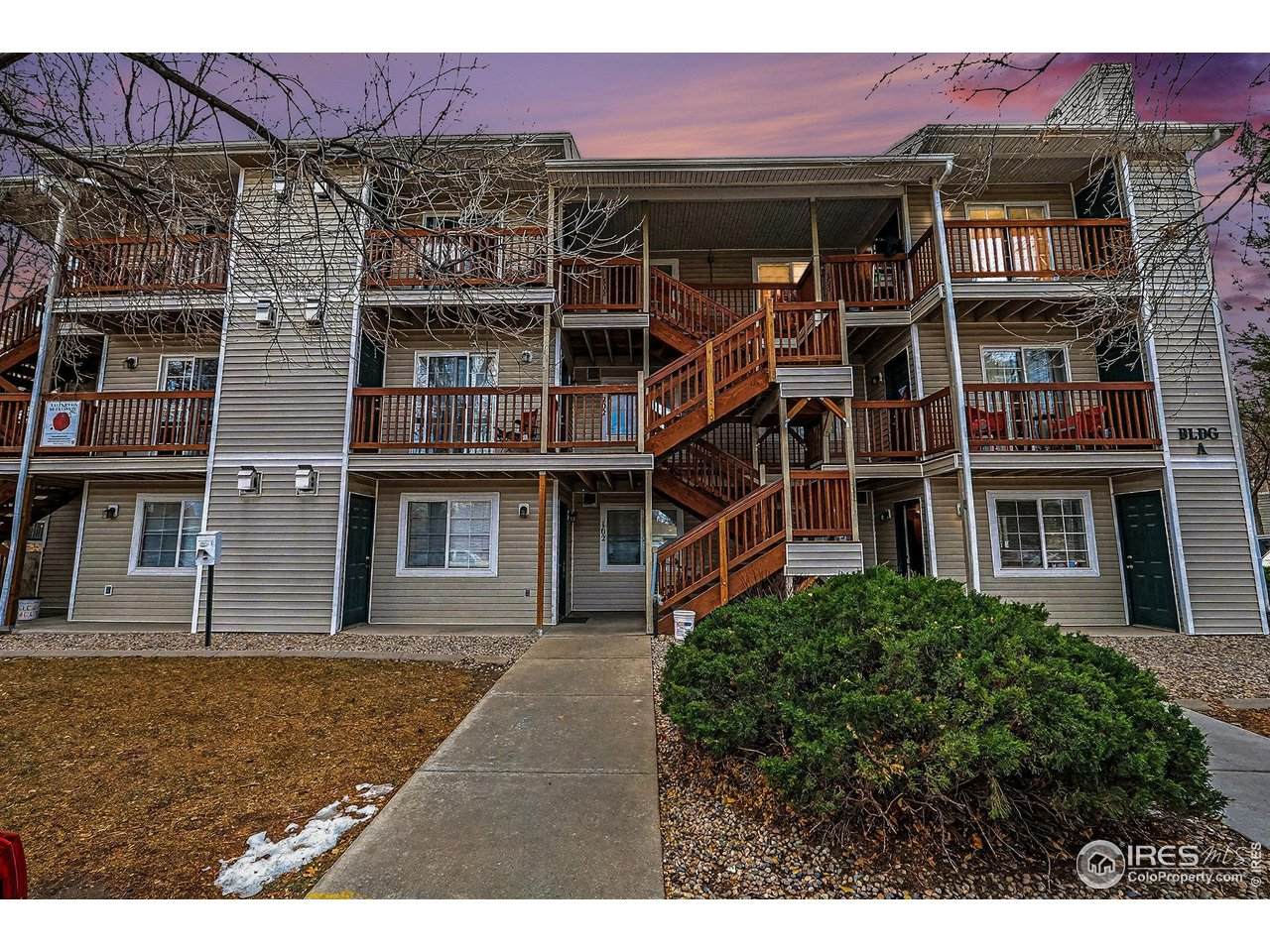 1221 University Ave - Photo 1