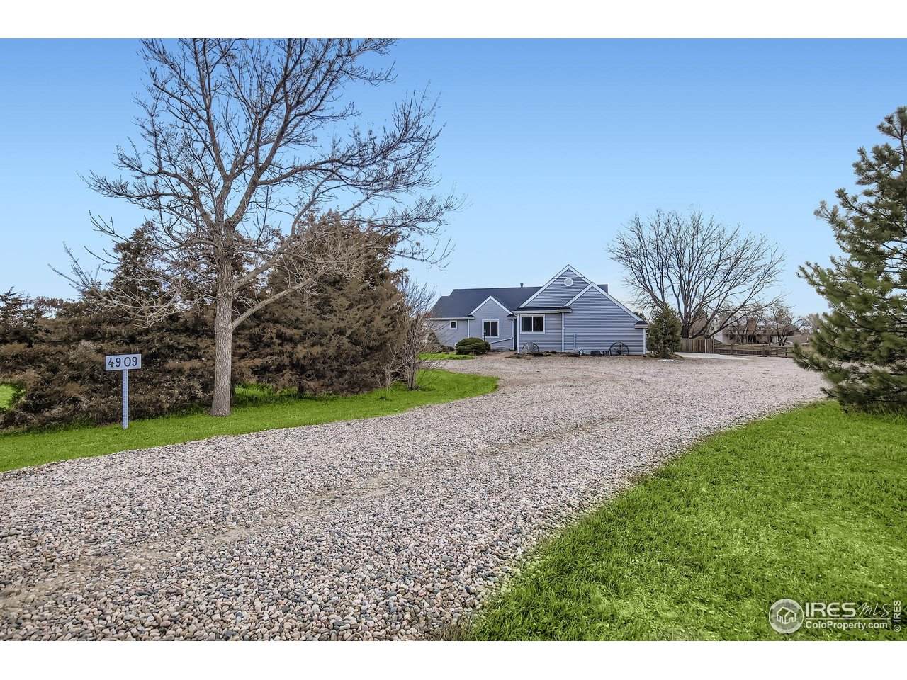 4909 Gary Dr - Photo 1