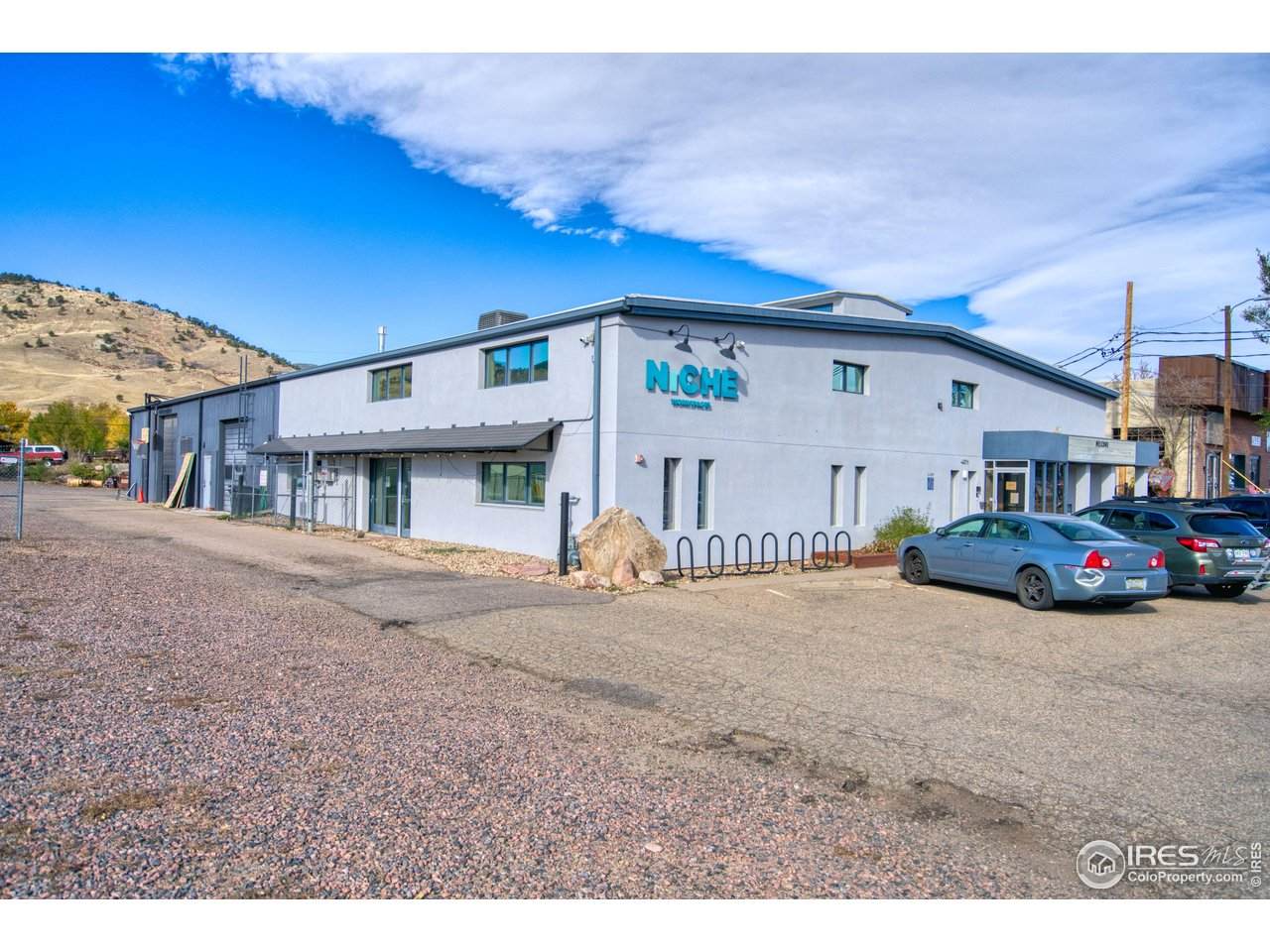 4571 Broadway St - Photo 1