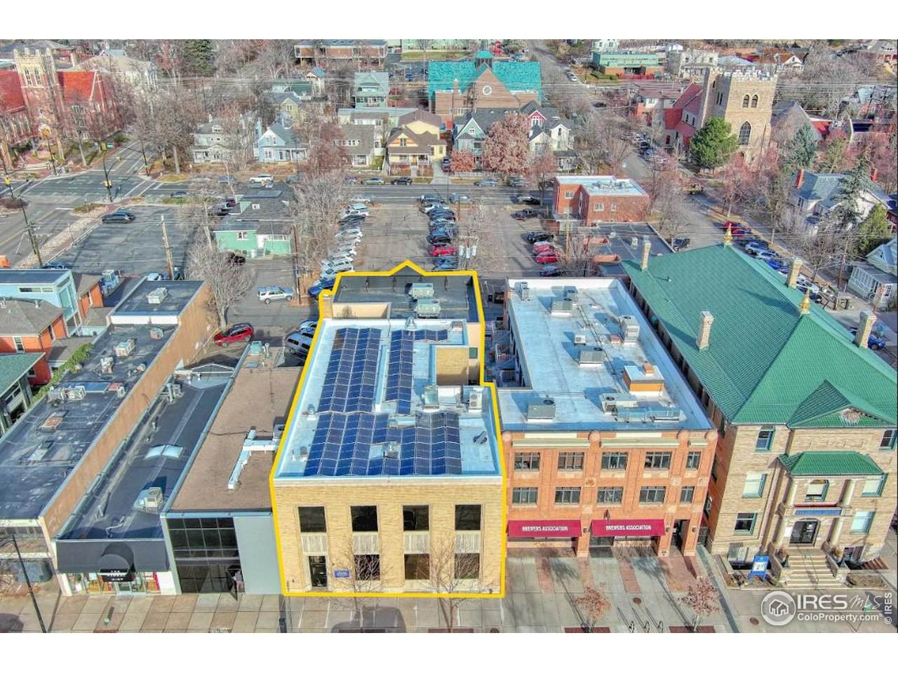 1319 Spruce St - Photo 1