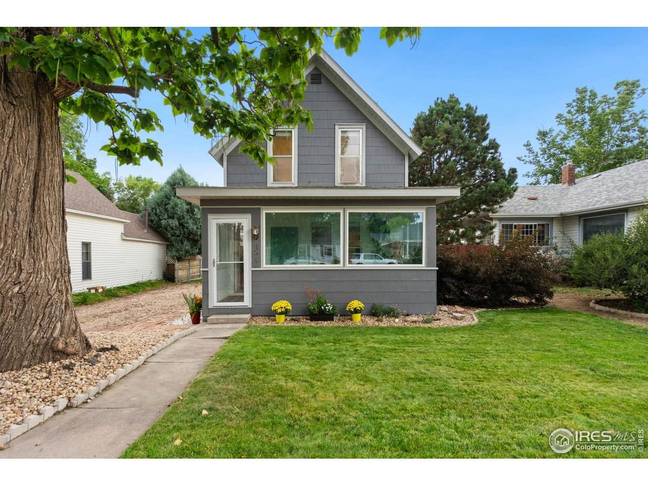 322 Maple Ave - Photo 1