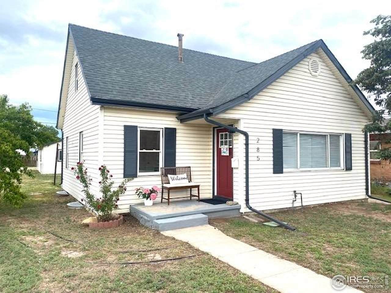 285 8th Ave - Photo 1