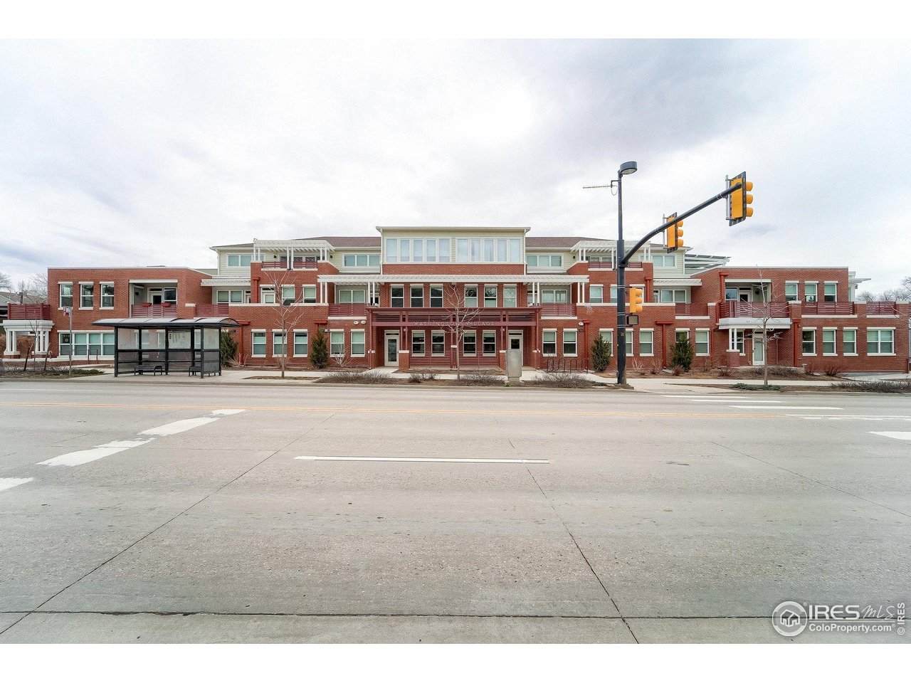 2930 Broadway St - Photo 1