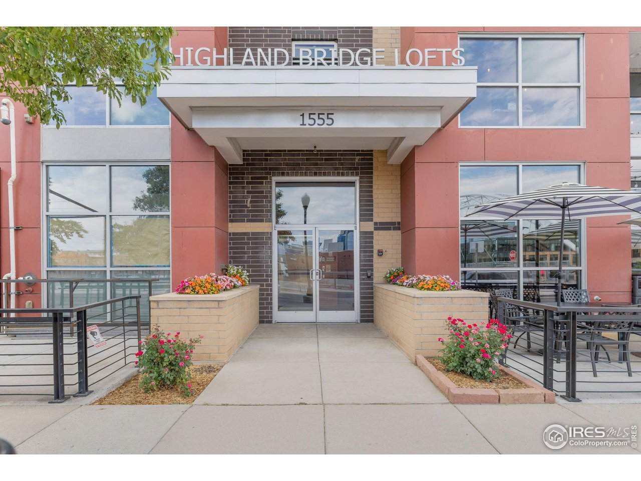 1555 Central St - Photo 1