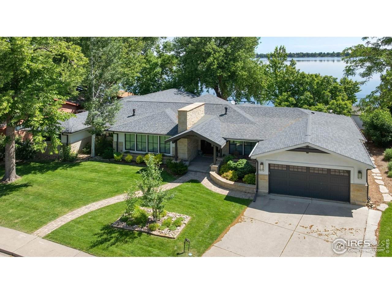 1510 Westshore Dr - Photo 1